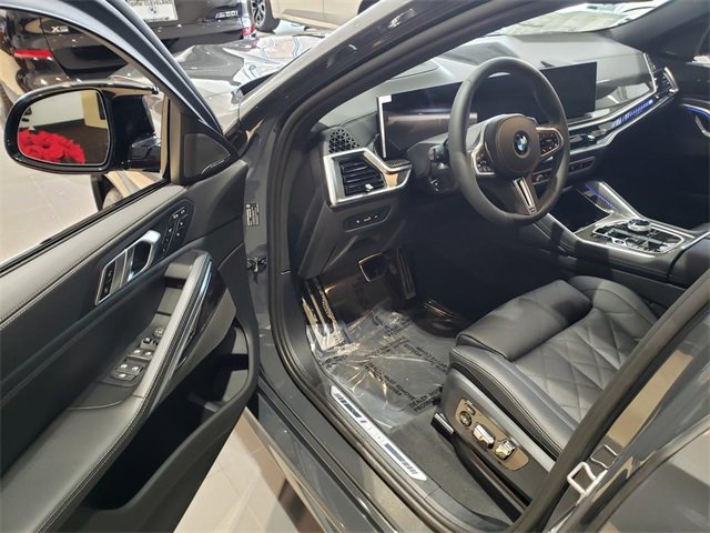 New 2026 BMW X6 M60i image 7