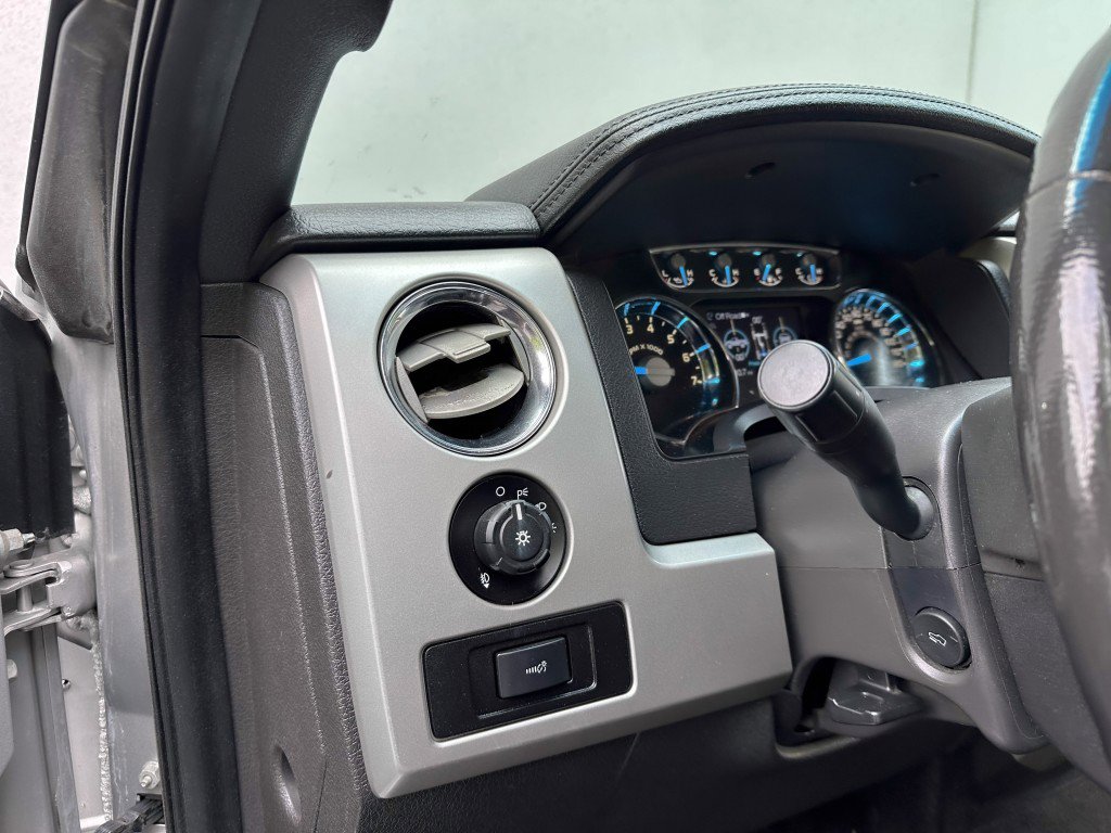 Used 2013 Ford F150 Lariat w/ Mid Equipment Group AWD/4WD image 17