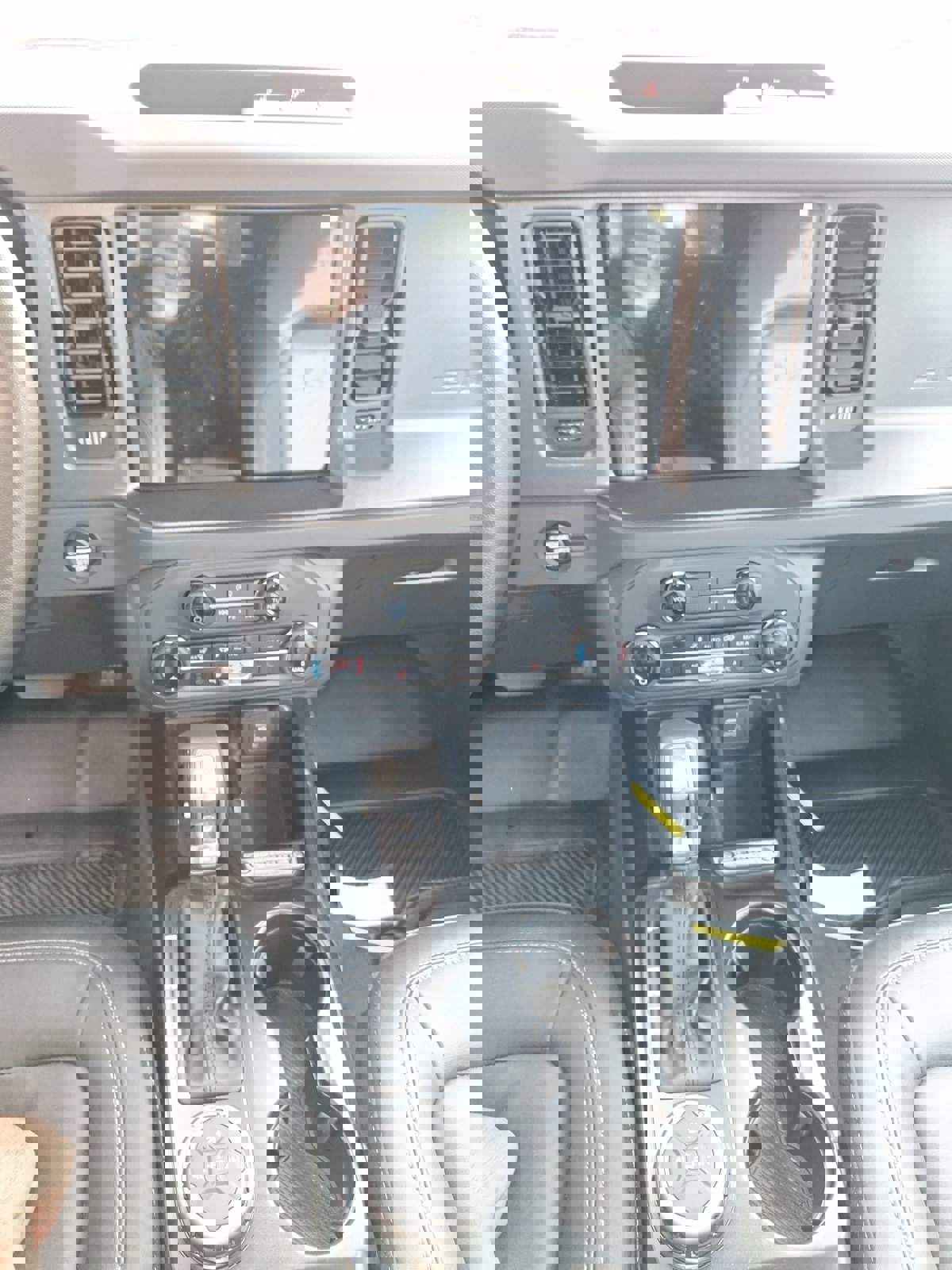 Used 2025 Ford Bronco Big Bend image 12