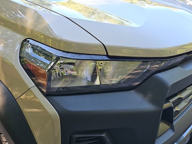 Used 2023 Chevrolet Colorado Trail Boss AWD/4WD image 27