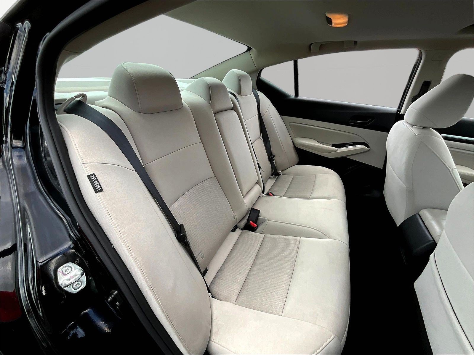 Used 2023 Nissan Altima 2.5 SV w/ SV Premium Package FWD image 25