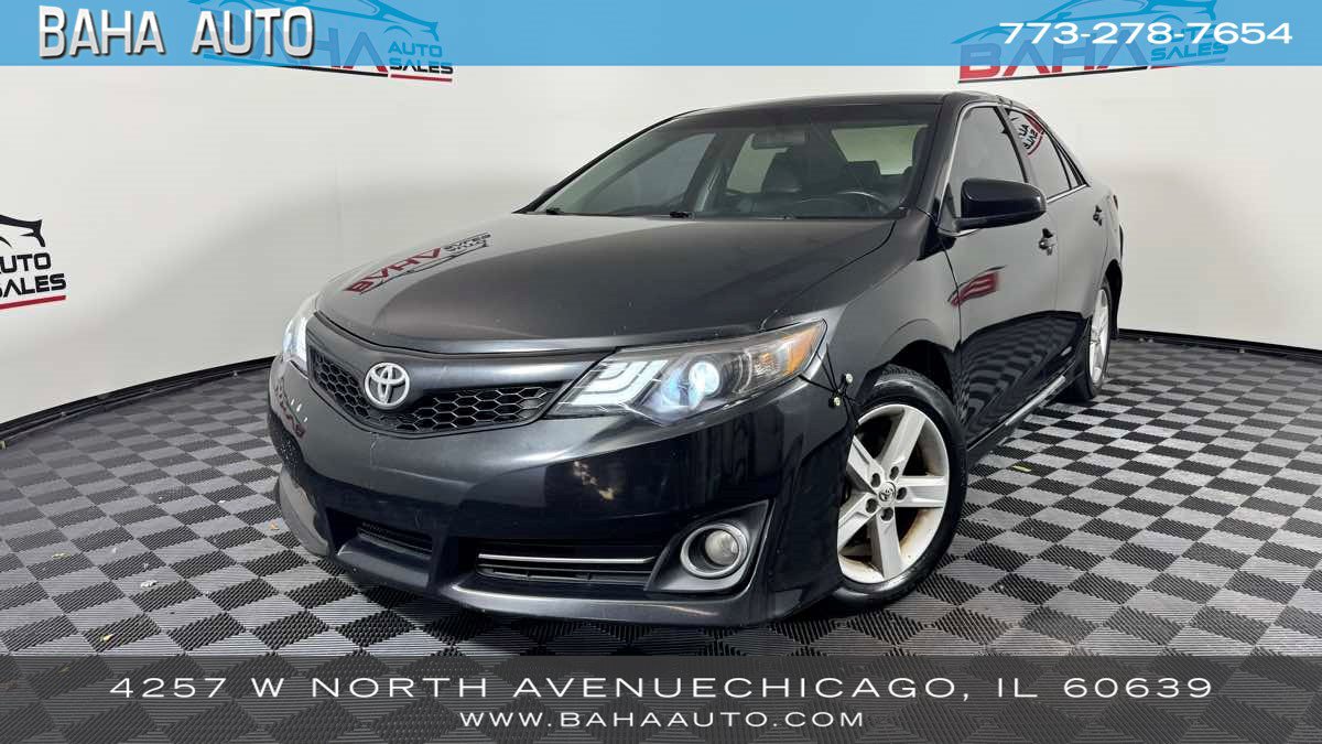 Used 2014 Toyota Camry SE FWD image 1