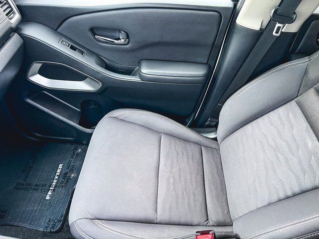 Used 2023 Nissan Frontier SV image 16