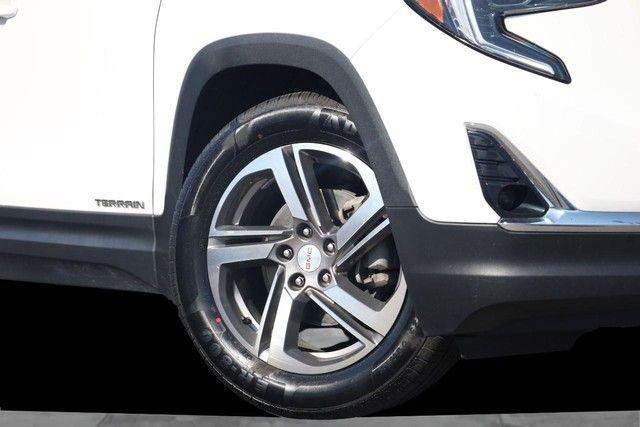 Used 2020 GMC Terrain SLT w/ Preferred Package FWD image 3