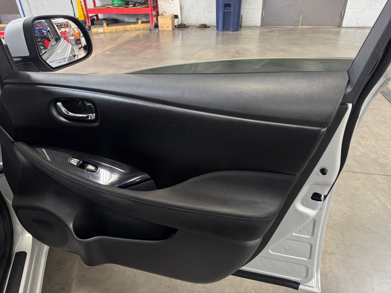 Used 2017 Nissan Leaf SV FWD image 16