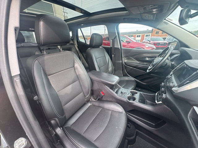 Used 2023 GMC Terrain SLT w/ Tech Package AWD/4WD image 28