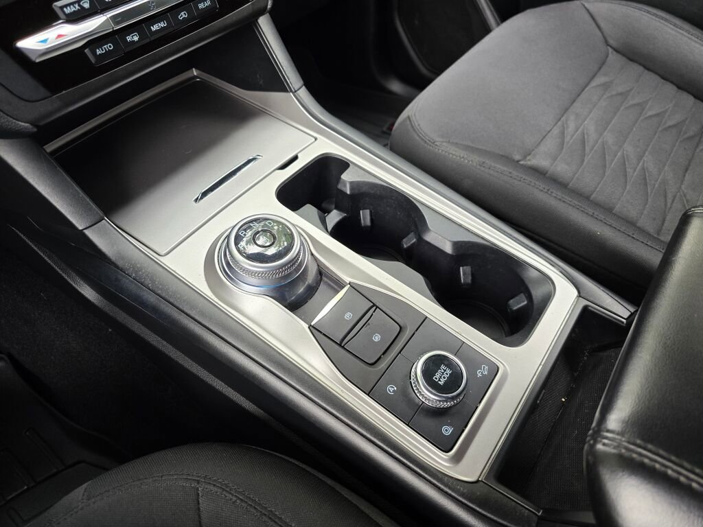 Used 2020 Ford Explorer XLT w/ Class III Trailer Tow Package image 38