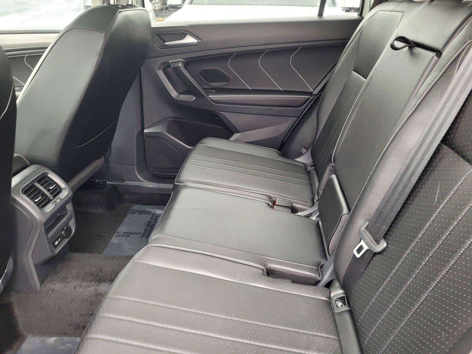 Certified 2024 Volkswagen Tiguan SE AWD/4WD image 16