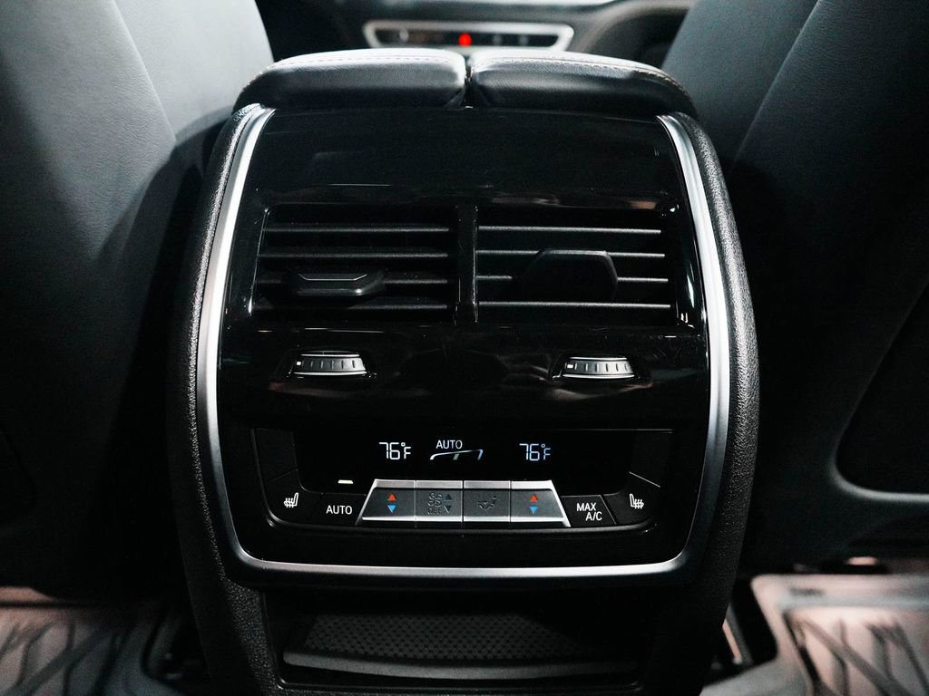 Used 2025 BMW X5 M Competition w/ Executive Package image 33