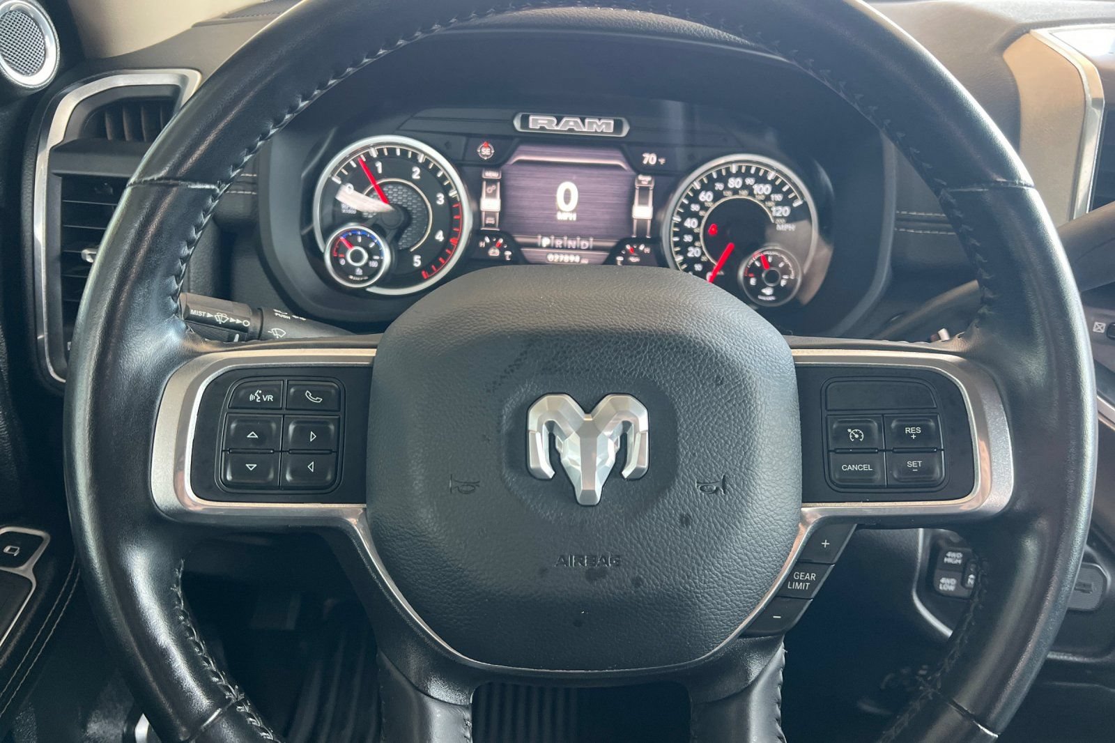 Used 2022 RAM 3500 Laramie AWD/4WD image 23