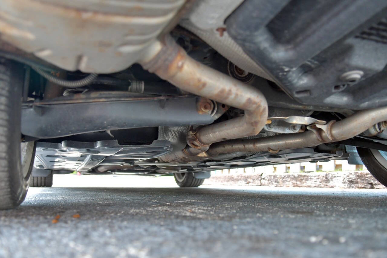 Used 2013 Mercedes-Benz C 300 4MATIC Sedan w/ Multimedia Pkg image 8