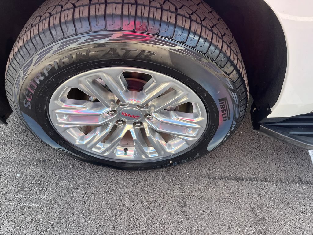 Used 2022 GMC Yukon SLT AWD/4WD image 9