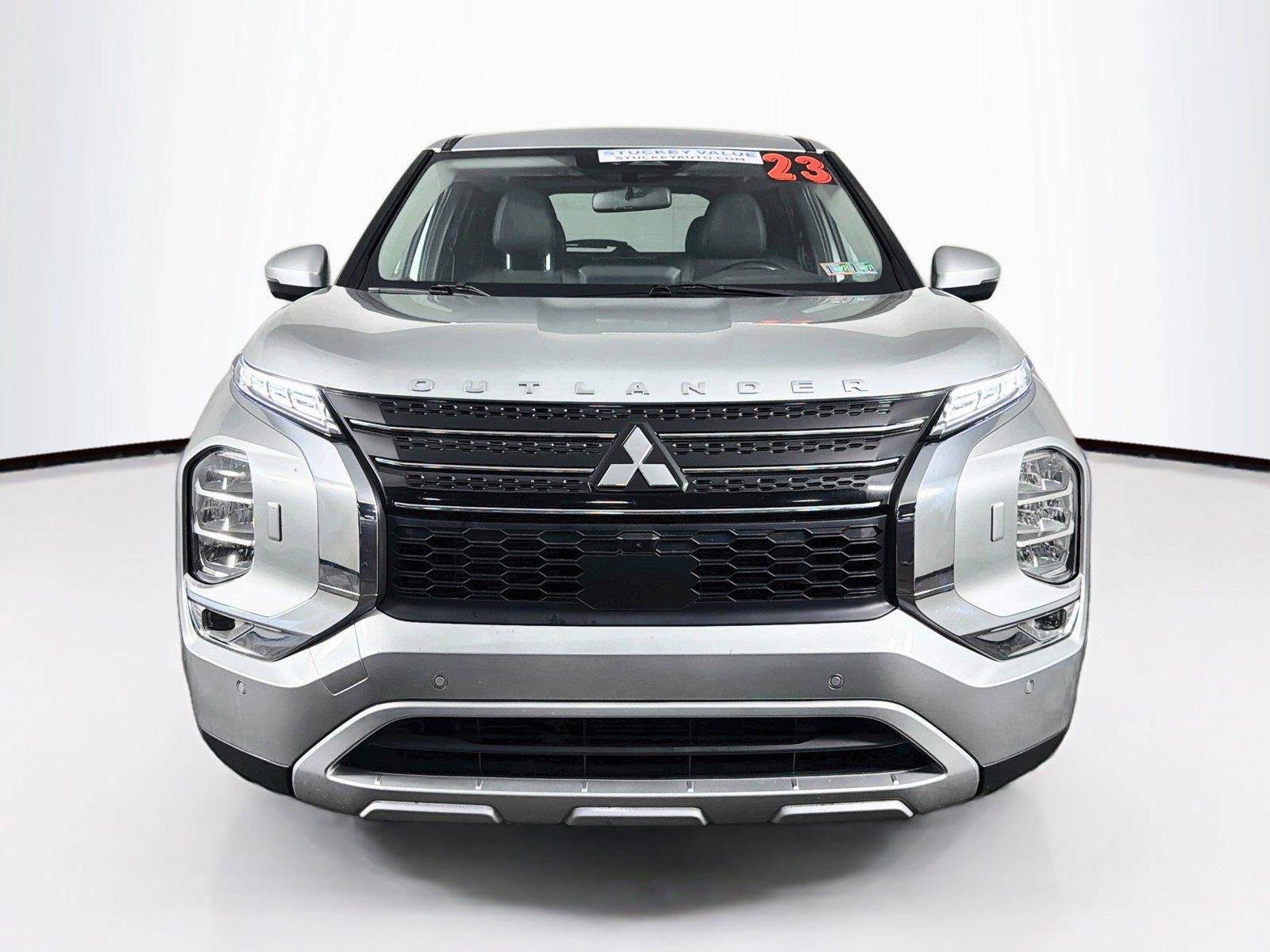 Used 2023 Mitsubishi Outlander SE AWD/4WD image 6