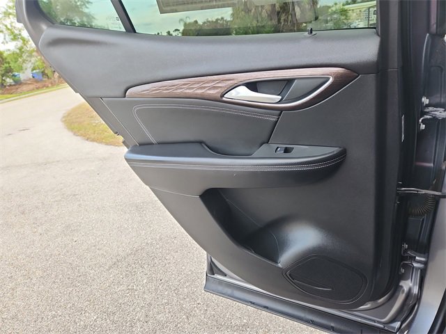 Certified 2021 Buick Envision Avenir w/ Technology Package II image 10