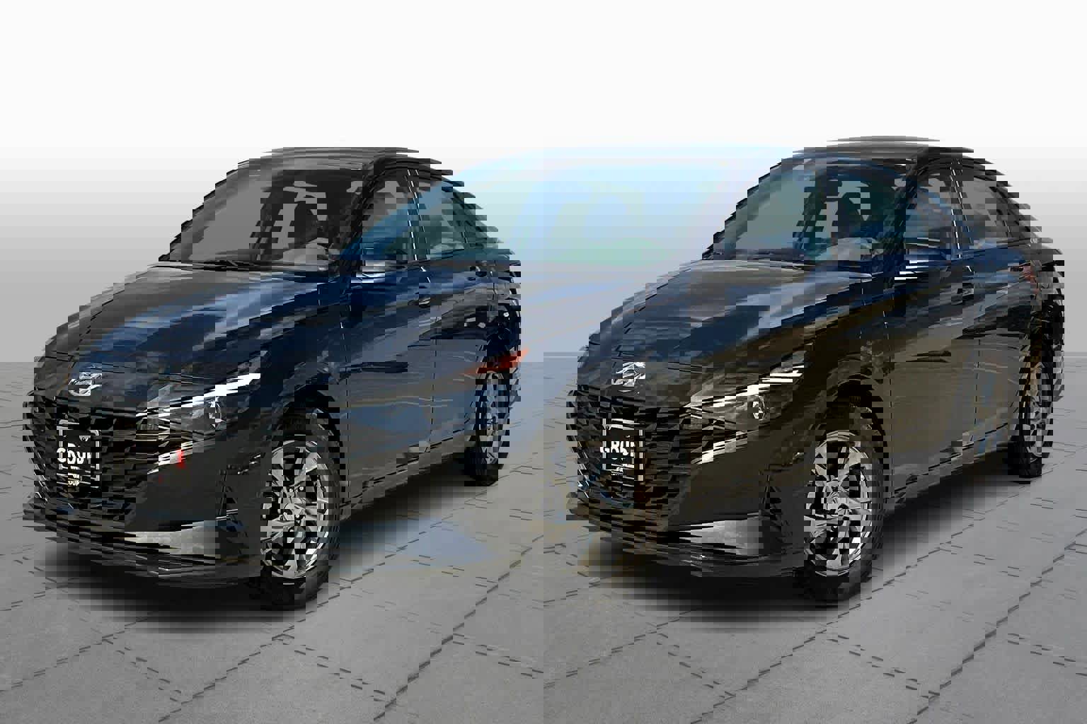 Used 2023 Hyundai Elantra SE w/ Preferred Accessory Package