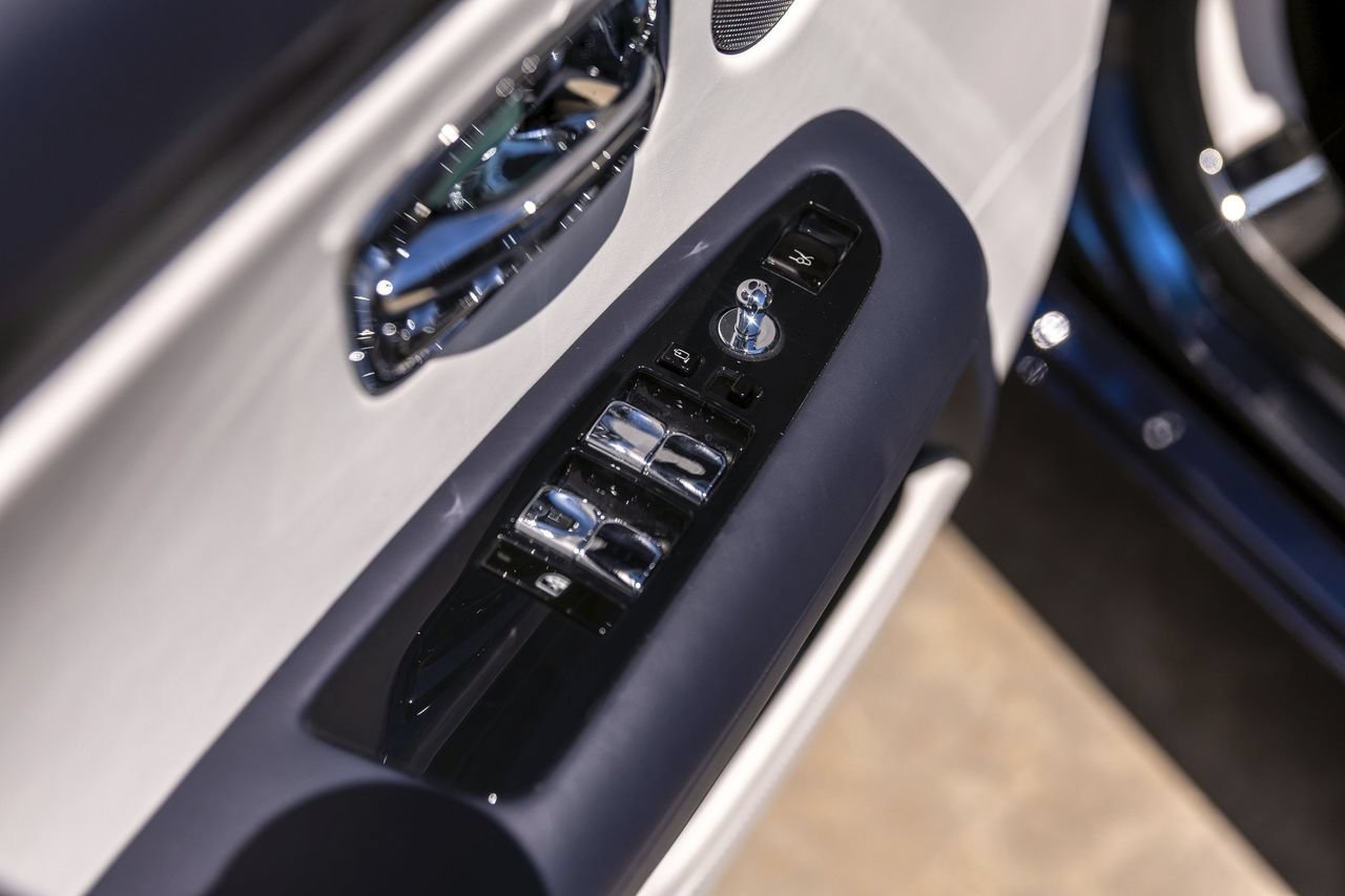 New 2025 Rolls-Royce Ghost AWD/4WD image 40