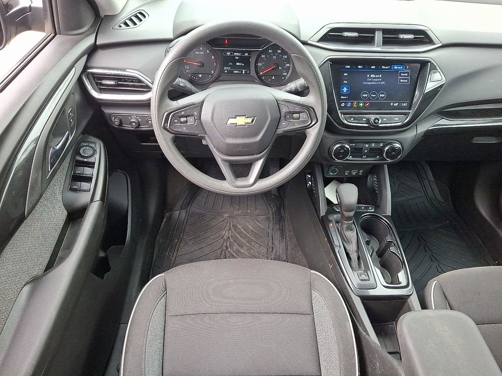 Used 2023 Chevrolet TrailBlazer LT w/ Convenience Package FWD image 11