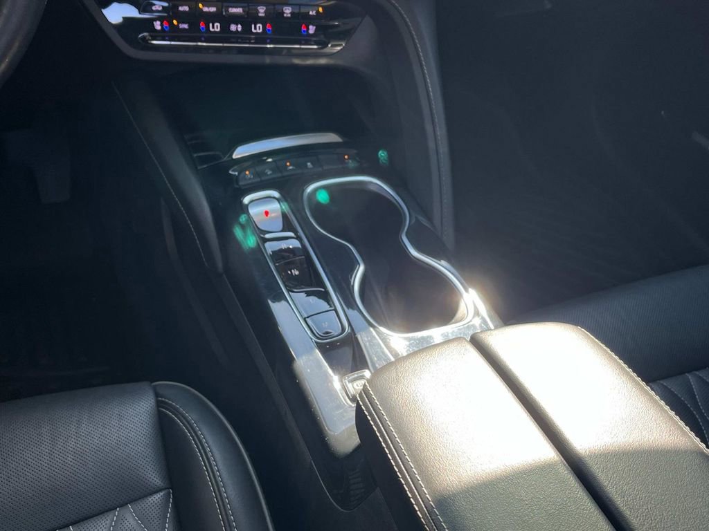 Used 2022 Buick Envision Avenir w/ Premium Seat Package image 14