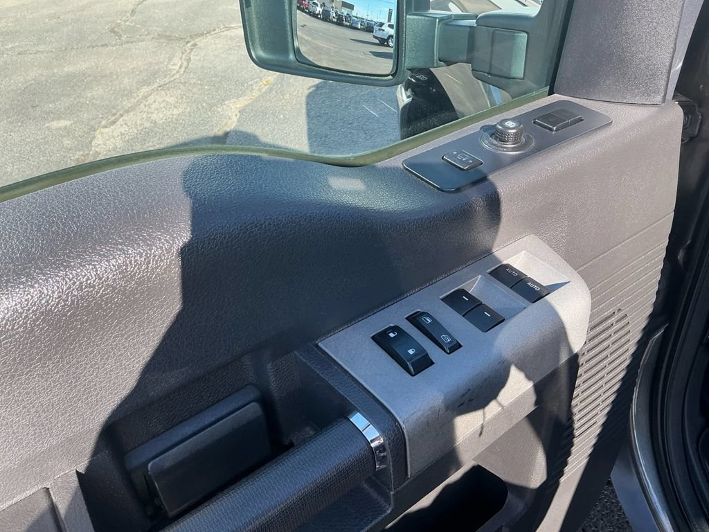 Used 2013 Ford F250 Lariat w/ Lariat Ultimate Pkg AWD/4WD image 16