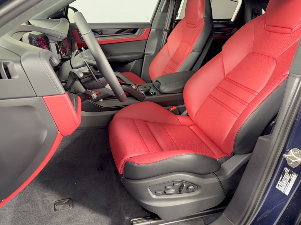 New 2026 Porsche Cayenne Turbo GT AWD/4WD image 5