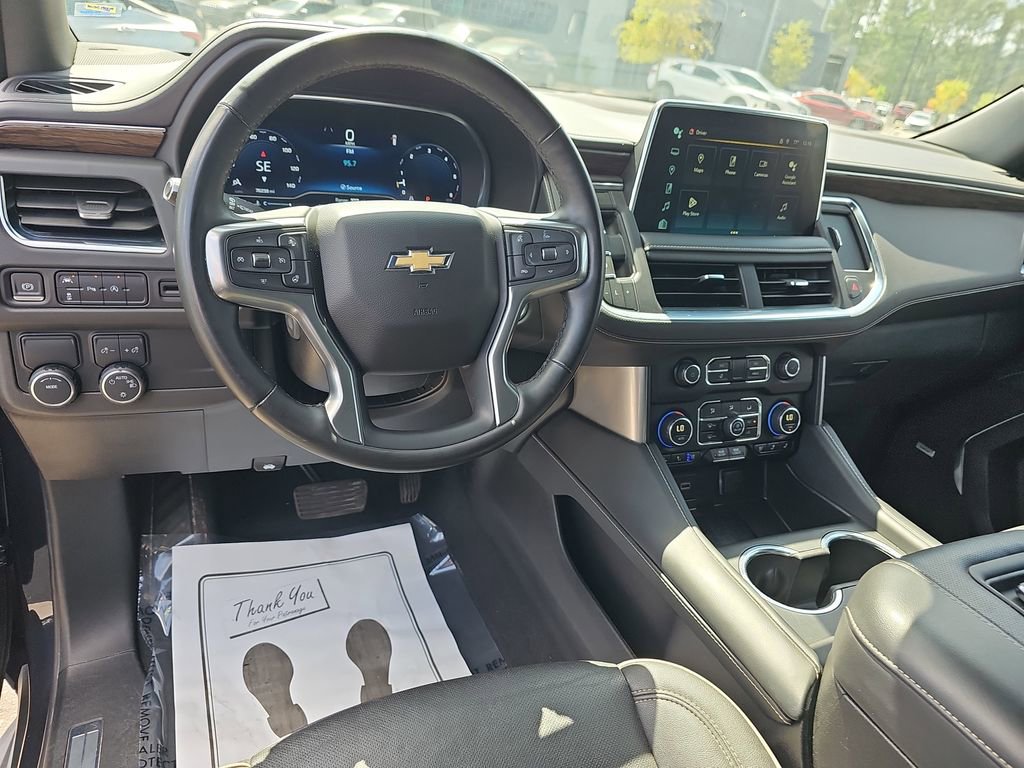 Used 2023 Chevrolet Suburban Premier image 21