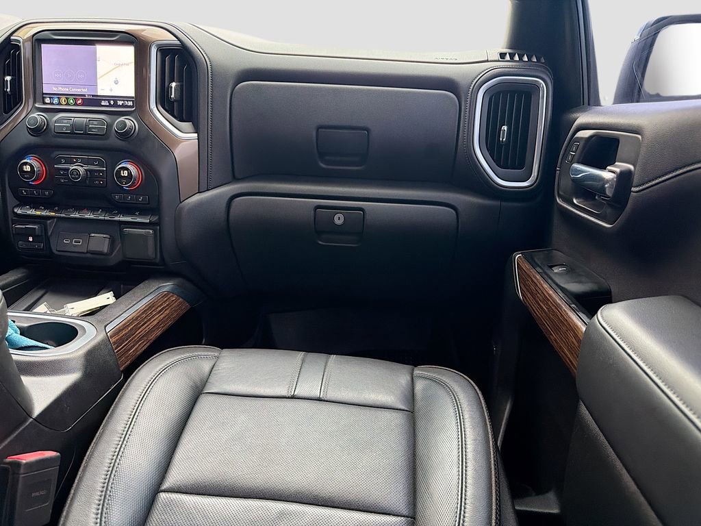 Used 2019 Chevrolet Silverado 1500 High Country w/ Technology Package AWD/4WD image 17