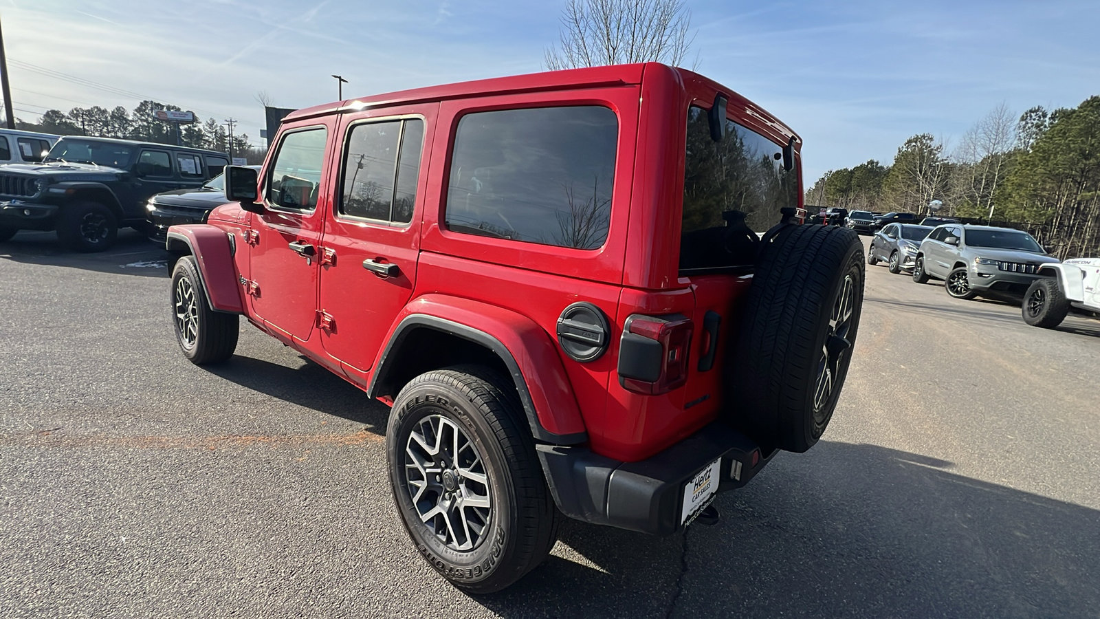 Used 2025 Jeep Wrangler Sahara image 10