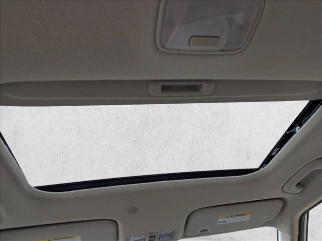 Used 2026 Hyundai Venue SEL FWD image 17