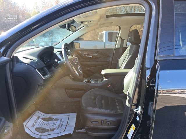 Used 2024 GMC Terrain Denali w/ Black Diamond Edition image 22