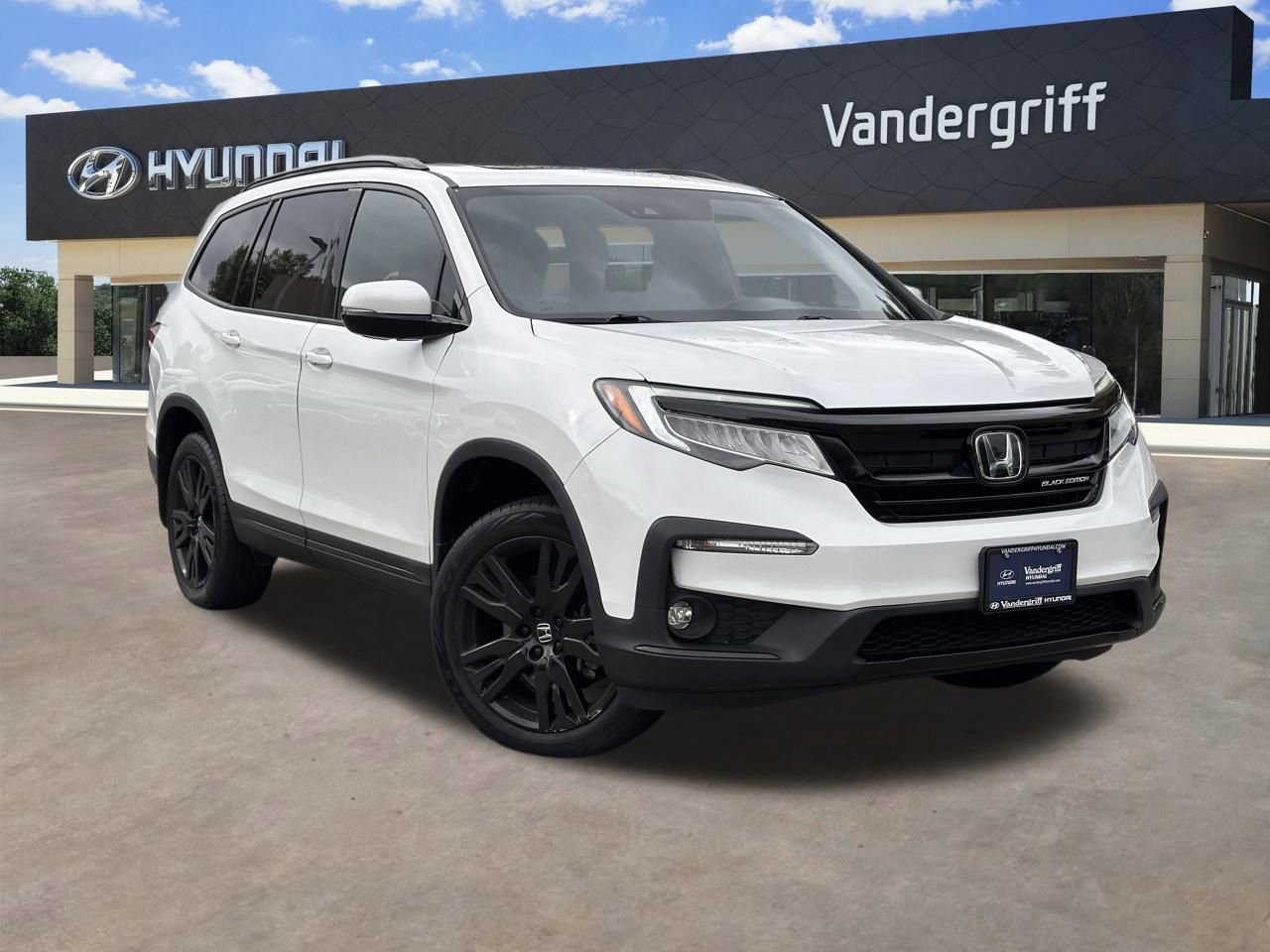 Used 2022 Honda Pilot Black Edition image 1
