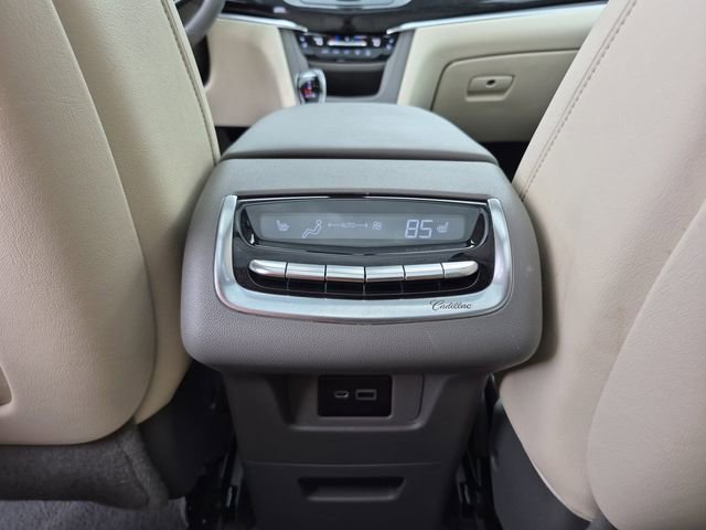 Used 2022 Cadillac XT6 Premium Luxury w/ Technology Package AWD/4WD image 29
