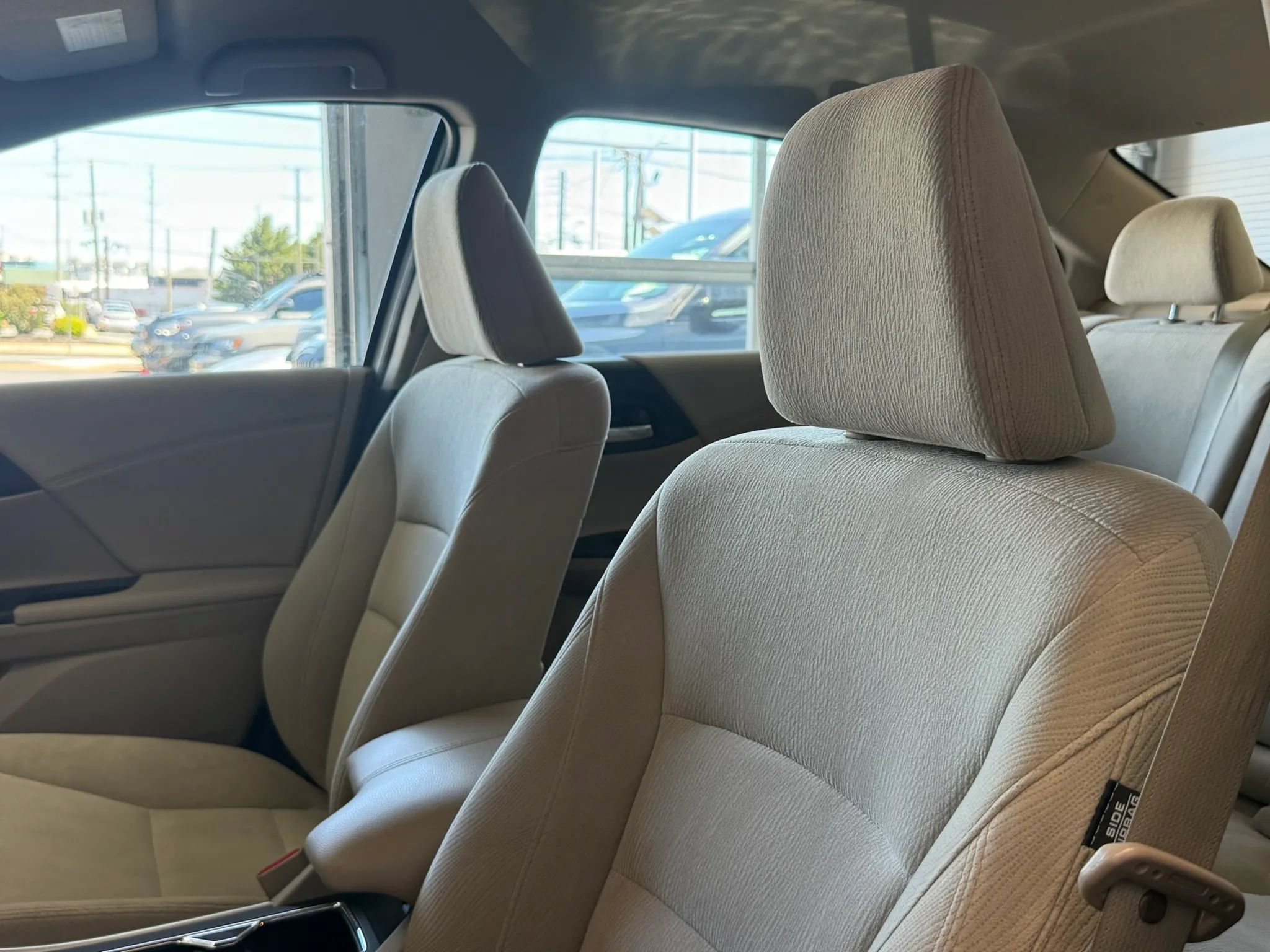 Used 2015 Honda Accord Hybrid Sedan image 9