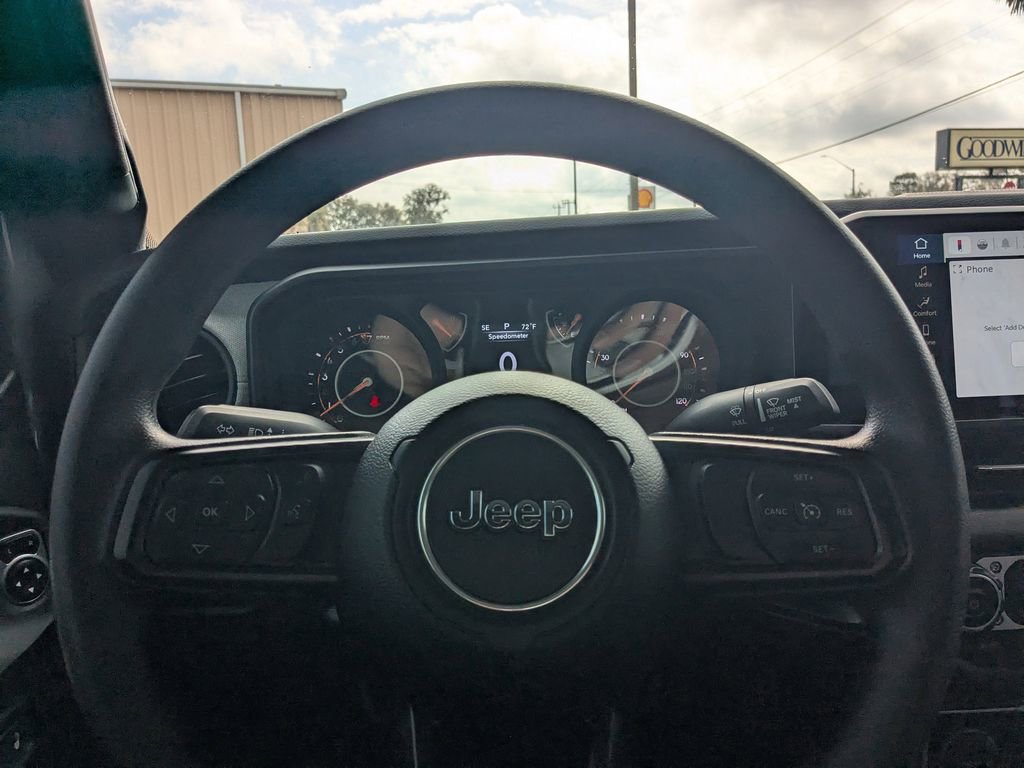 Used 2025 Jeep Gladiator Sport image 21