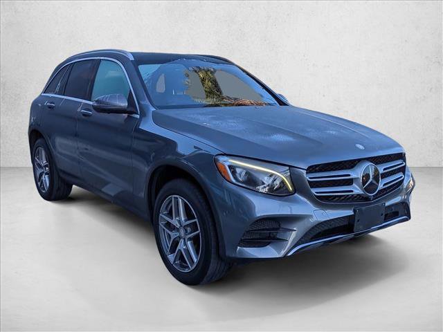 Used 2017 Mercedes-Benz GLC 300 4MATIC image 3