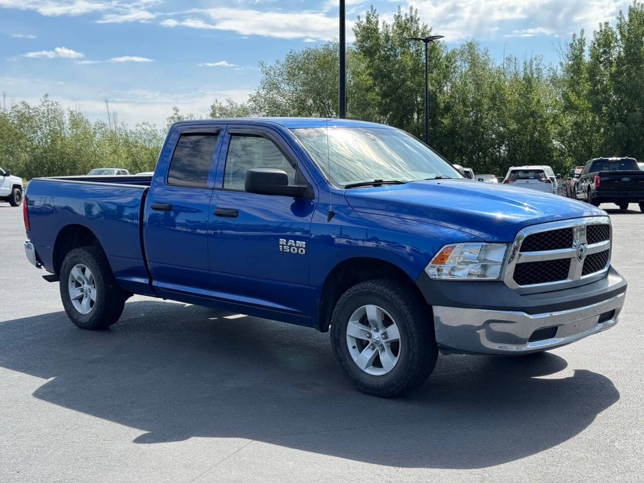 Used 2018 RAM 1500 ST w/ SXT Appearance Group AWD/4WD image 11
