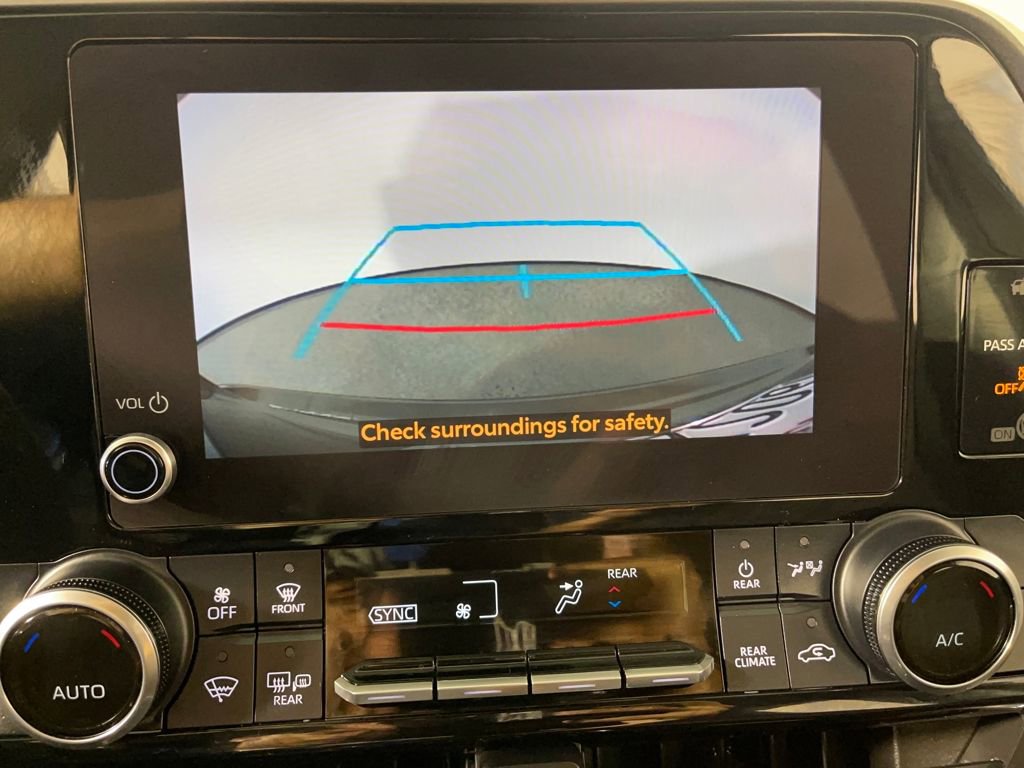 Certified 2023 Toyota Highlander LE image 21