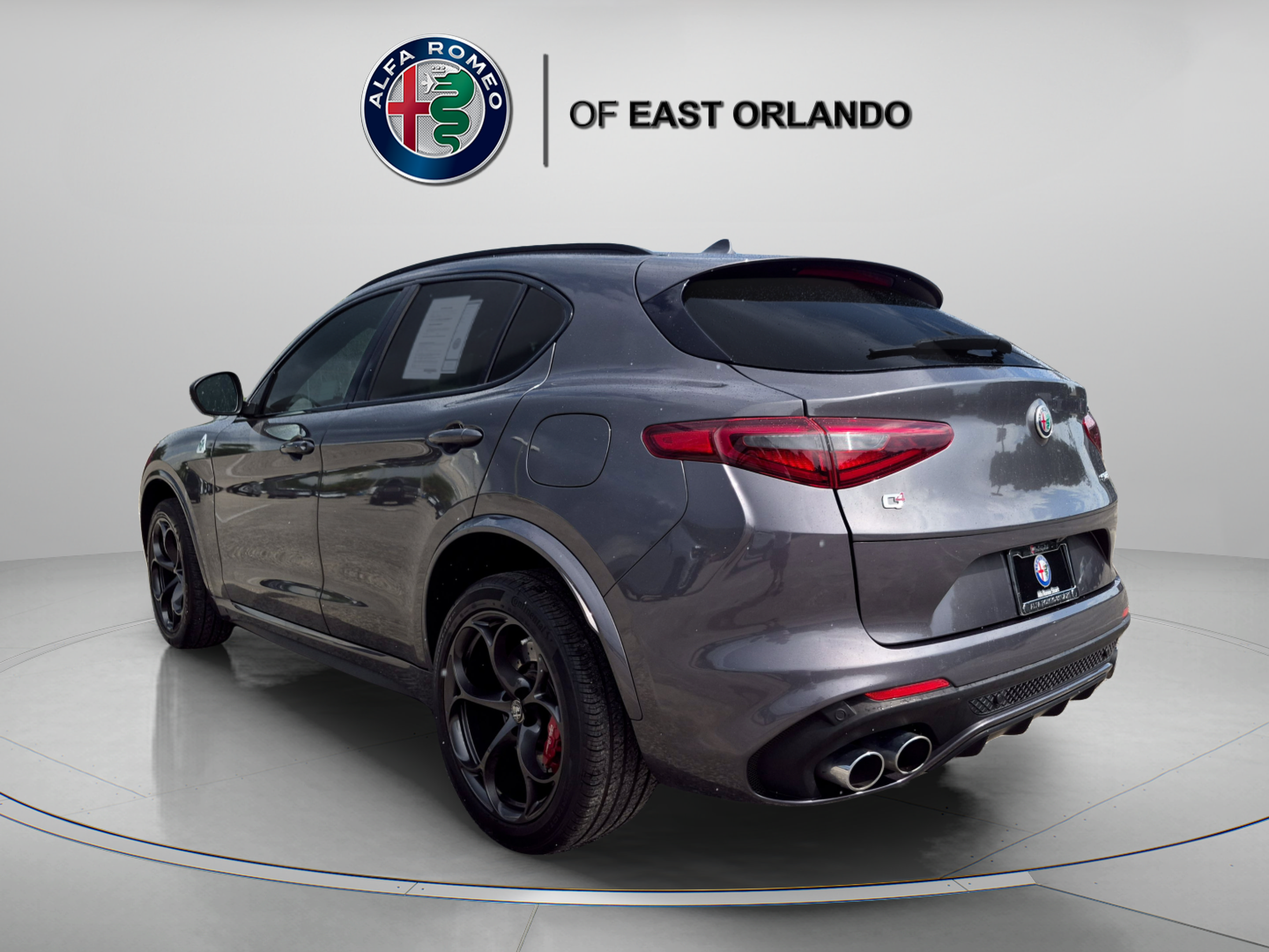 Used 2022 Alfa Romeo Stelvio Quadrifoglio w/ Active Assist Plus Package AWD/4WD image 5