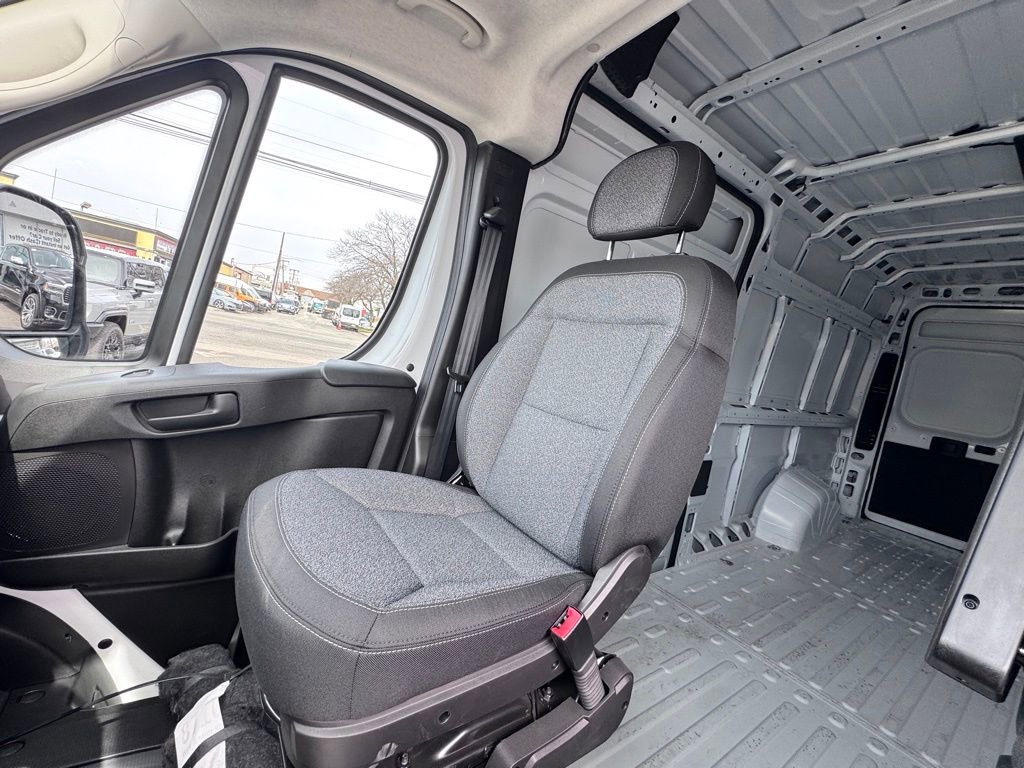 Used 2025 RAM ProMaster 3500 w/ Quick Order Package 22G SLT image 19