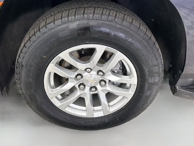 Used 2022 Chevrolet Suburban LT RWD image 37