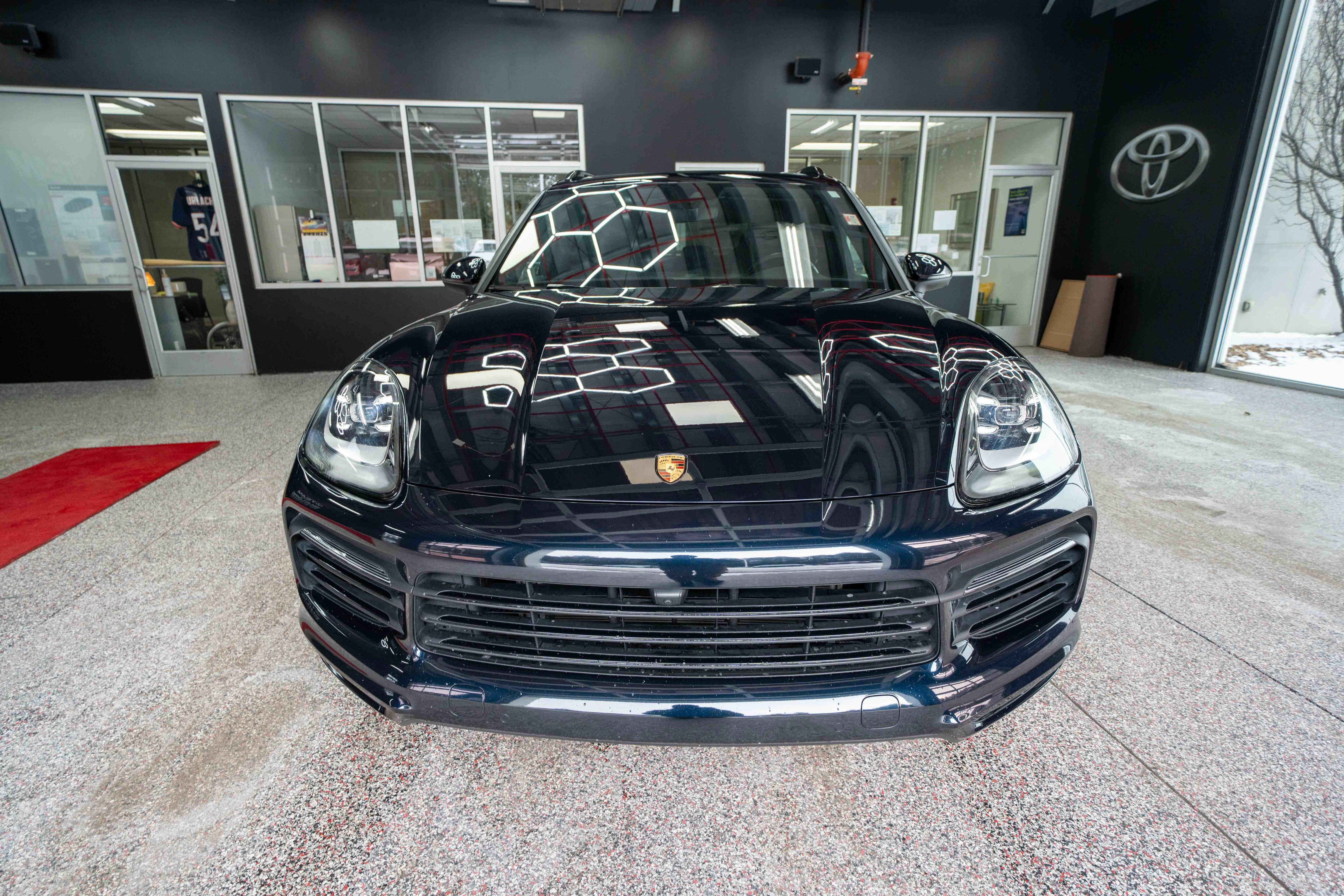 Used 2023 Porsche Cayenne image 6