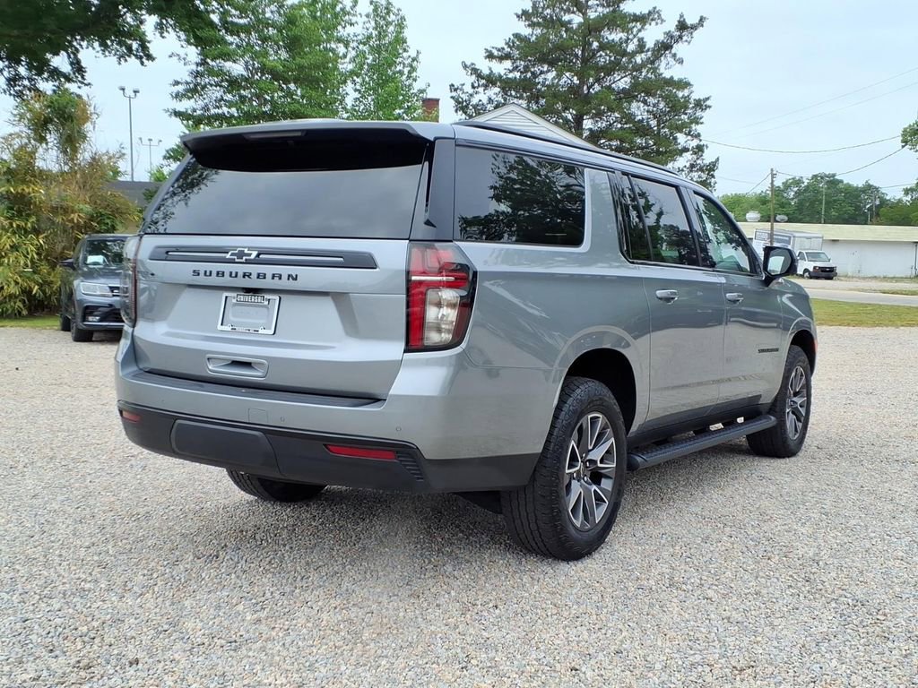 Used 2024 Chevrolet Suburban Z71 w/ Luxury Package AWD/4WD image 10