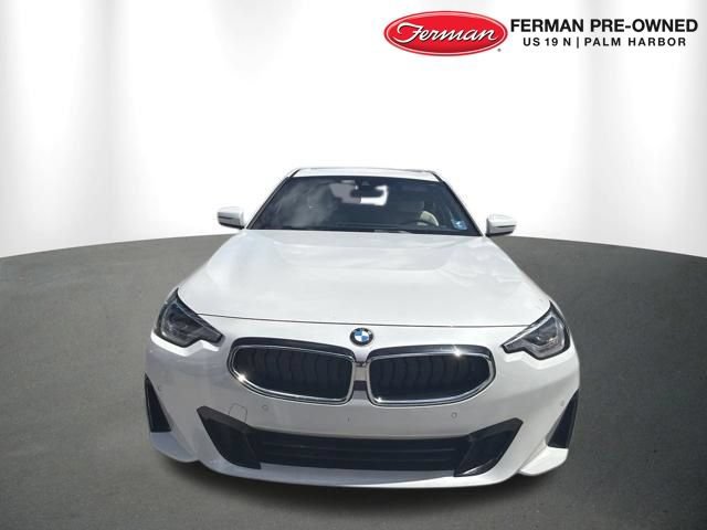 Certified 2024 BMW 230i Coupe w/ Premium Package RWD image 3