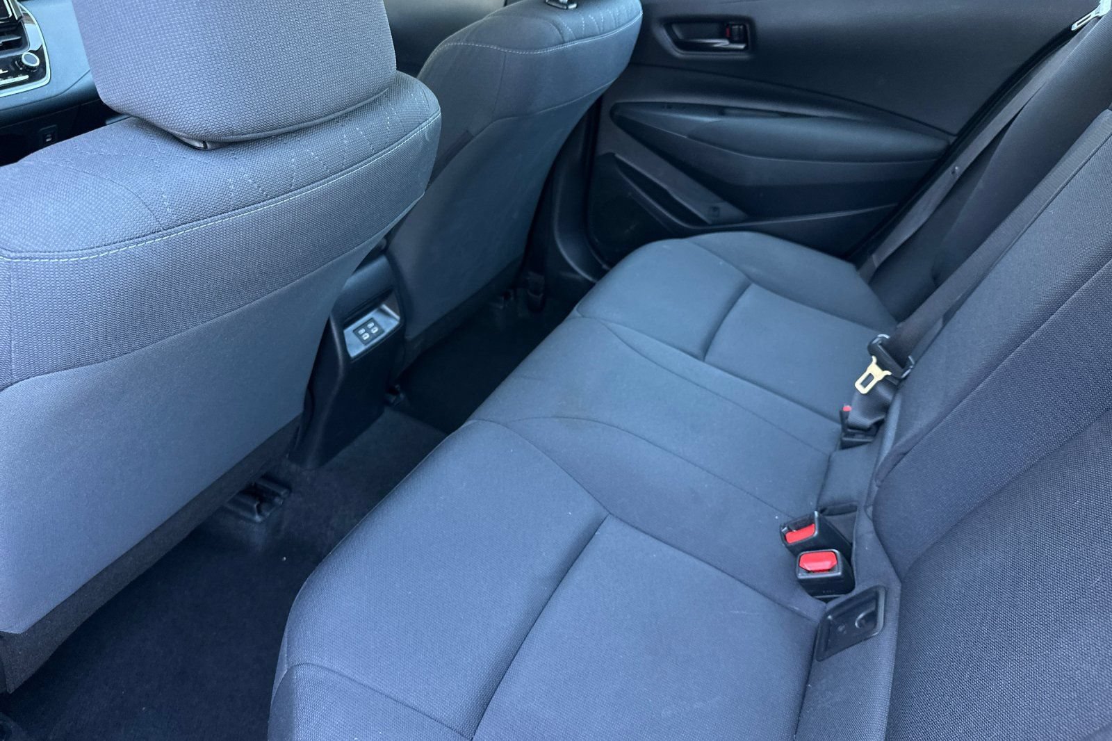 Used 2024 Toyota Corolla LE FWD image 11