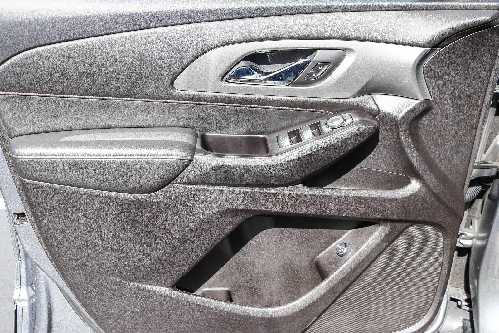 Used 2019 Chevrolet Traverse LT FWD image 23