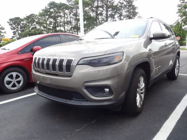 Used 2019 Jeep Cherokee Latitude w/ Popular Appearance Group AWD/4WD image 1