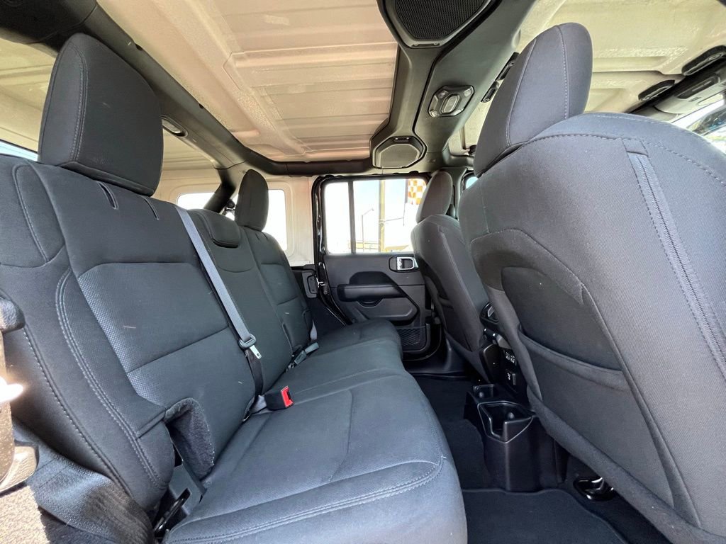 Used 2019 Jeep Wrangler Unlimited Sahara w/ Safety Group AWD/4WD image 21