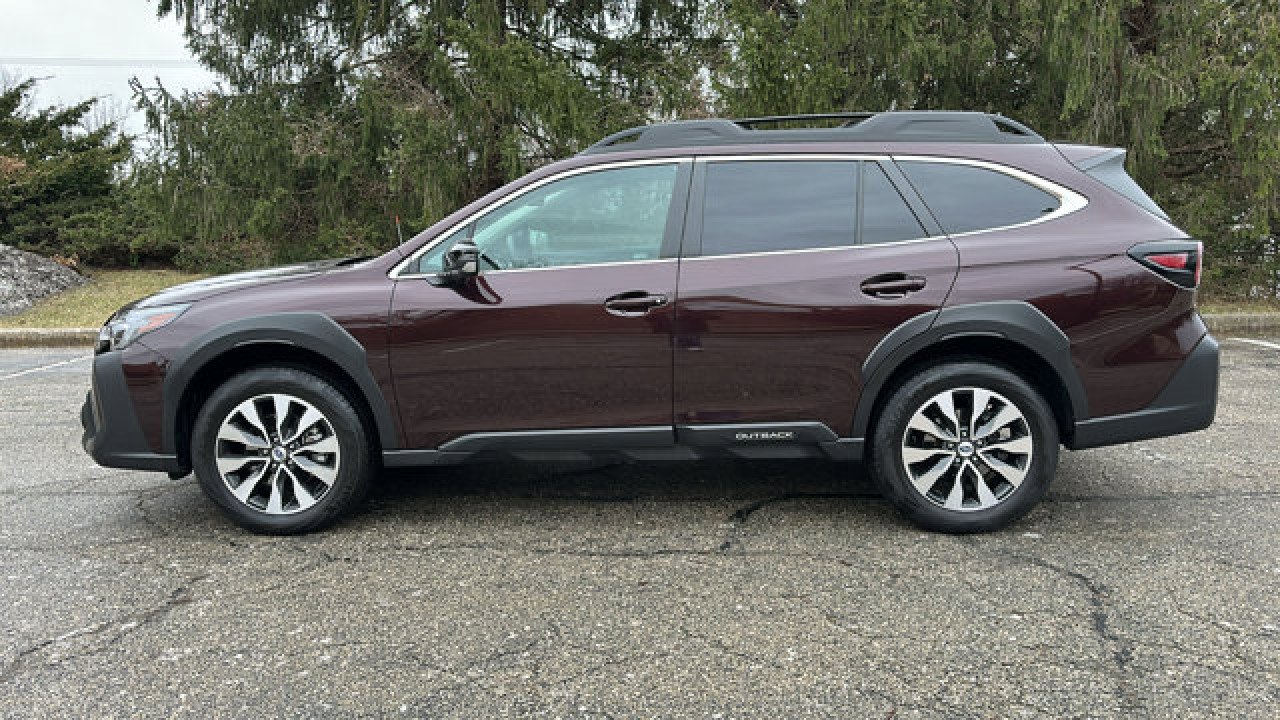 Used 2025 Subaru Outback Limited XT image 29
