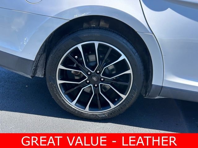 Used 2018 Ford Taurus SEL w/ Equipment Group 201A image 7