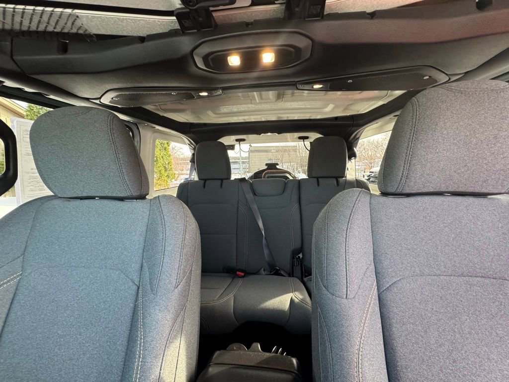 Used 2024 Jeep Wrangler Willys image 19