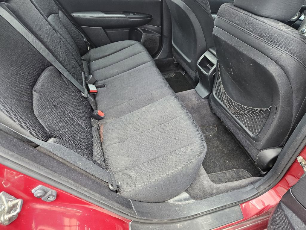 Used 2010 Subaru Legacy 2.5i Premium AWD/4WD image 16